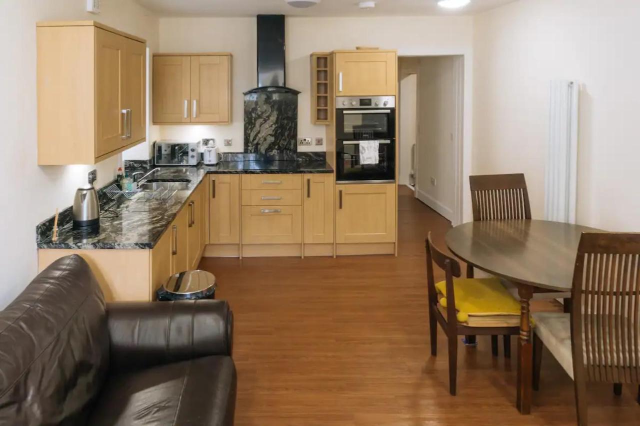 Homely 3 Bedroom In The Heart Of Central EDI Eksteriør billede